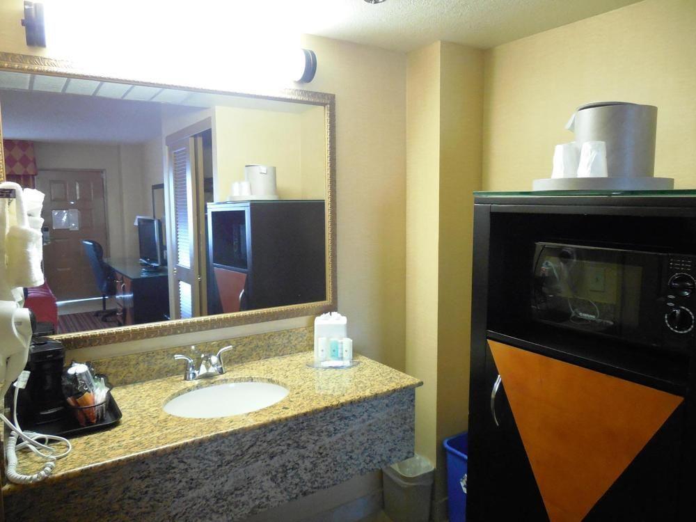 Ramada By Wyndham San Diego National City Kültér fotó