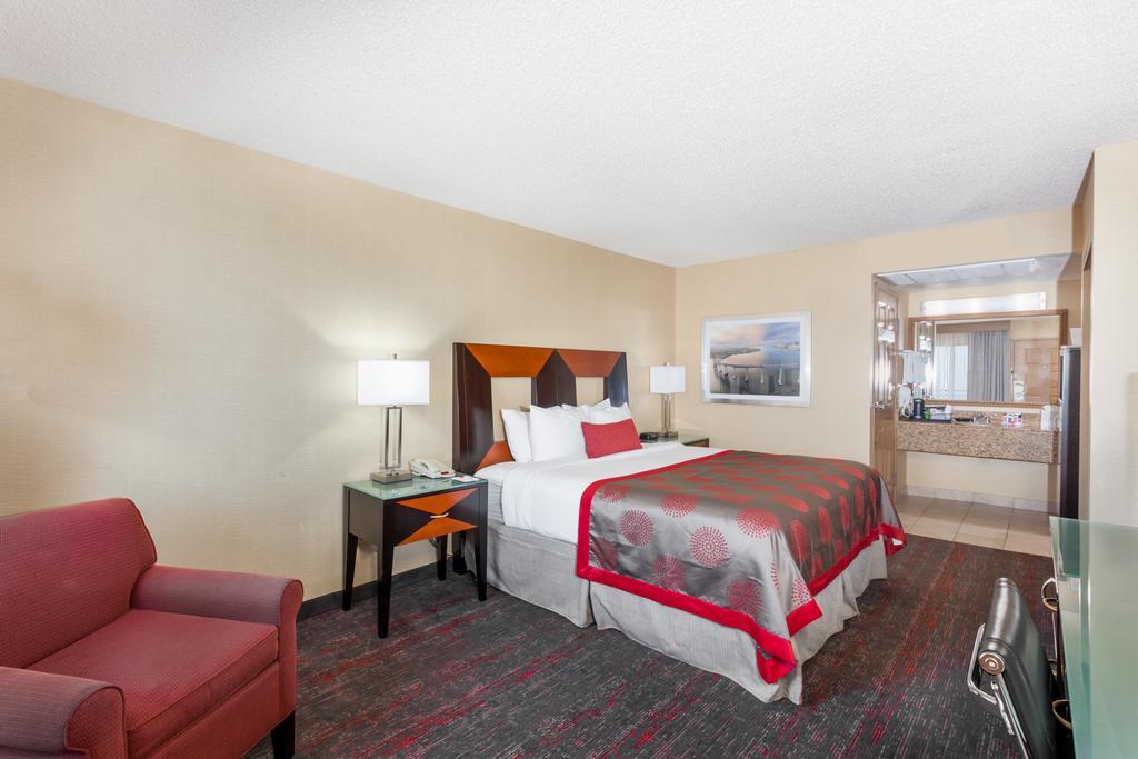 Ramada By Wyndham San Diego National City Kültér fotó